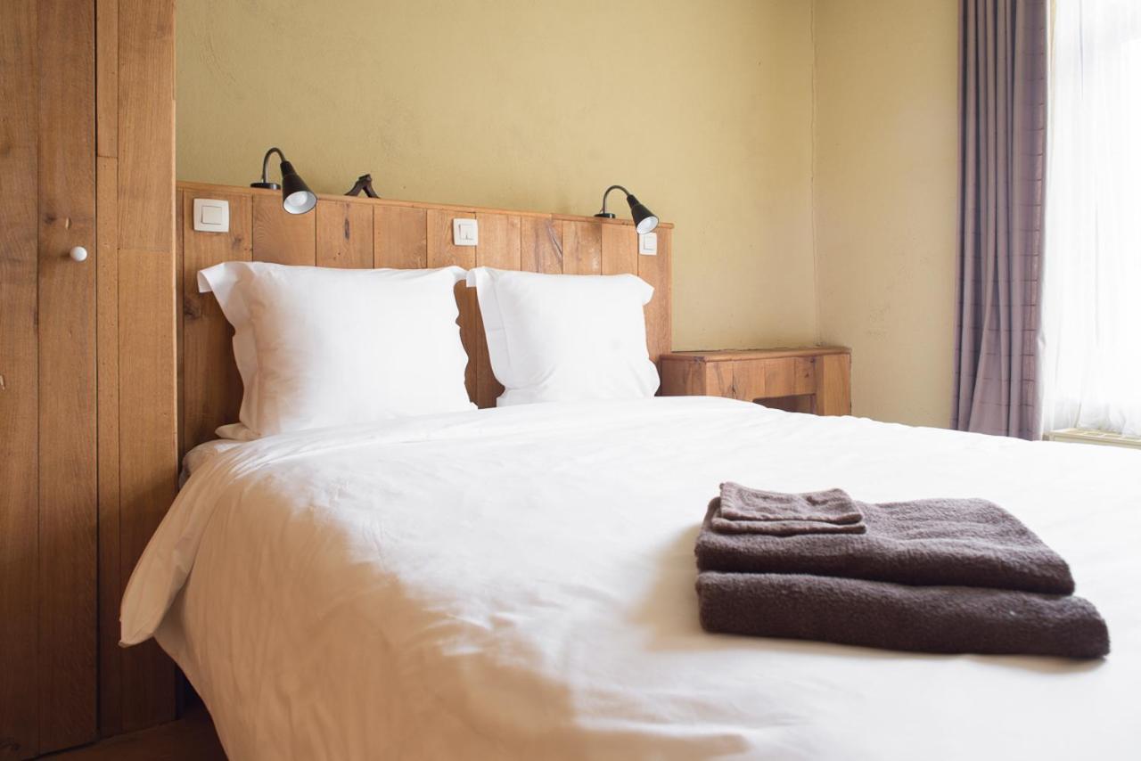Poeziehotel Surplace - 15 Min Van Pairi Daiza & Industriezone Ghislenghien Bever Exterior photo