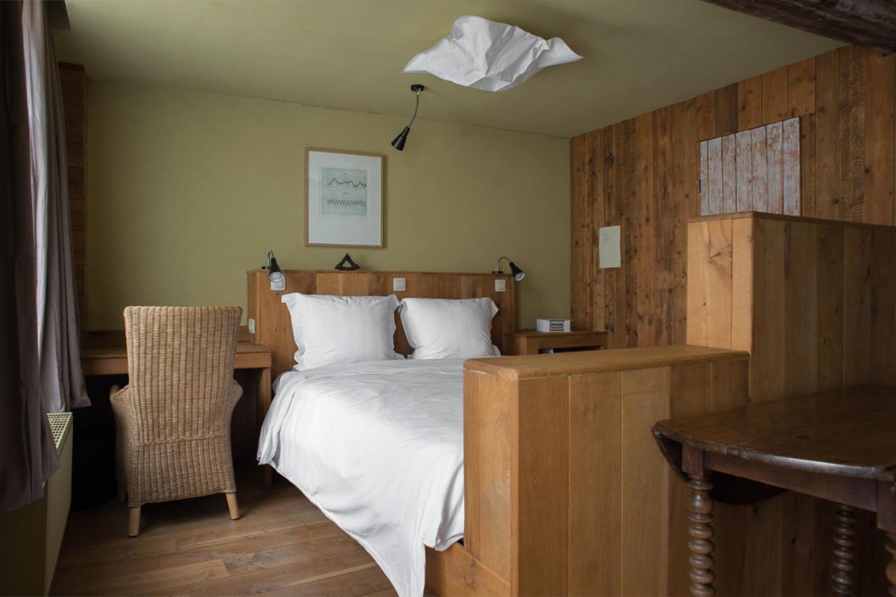 Poeziehotel Surplace - 15 Min Van Pairi Daiza & Industriezone Ghislenghien Bever Exterior photo